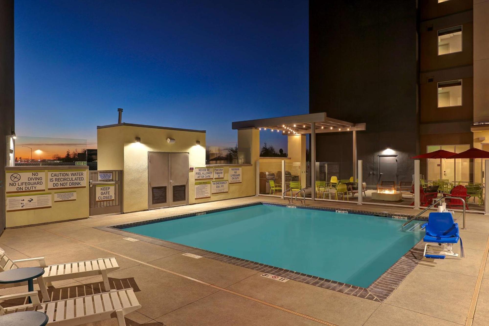 Home2 Suites By Hilton Turlock, Ca Экстерьер фото