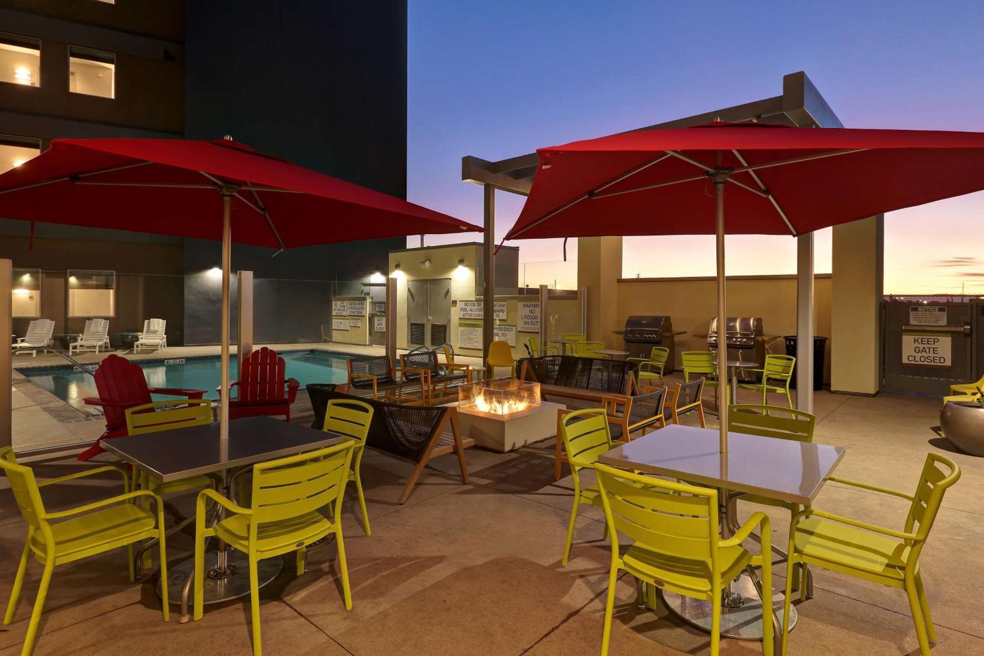 Home2 Suites By Hilton Turlock, Ca Экстерьер фото