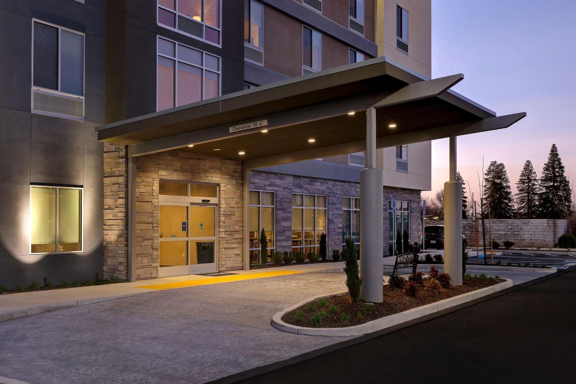 Home2 Suites By Hilton Turlock, Ca Экстерьер фото